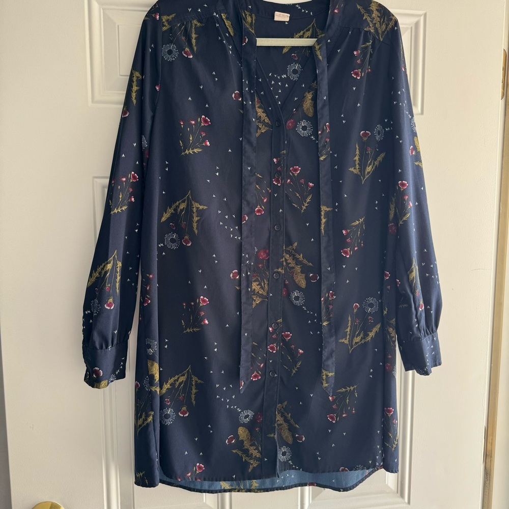 Brand Wild Peral;navy blue floral print shirt